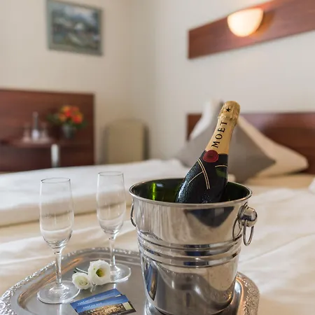 Am Hotel 3*