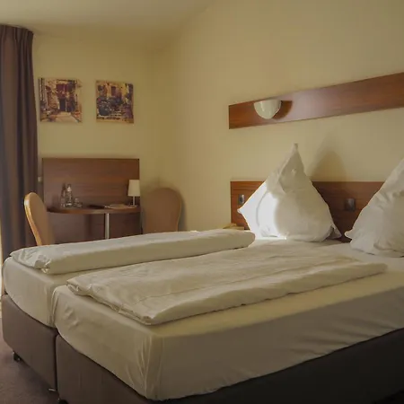 Am Hotel 3*