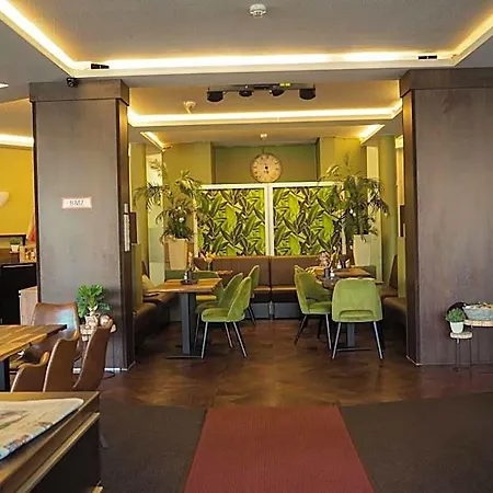 Am Hotel 3*